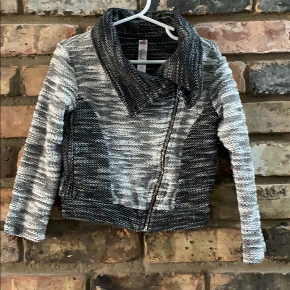 Cherokee Matching Set - Picture 2 of 6